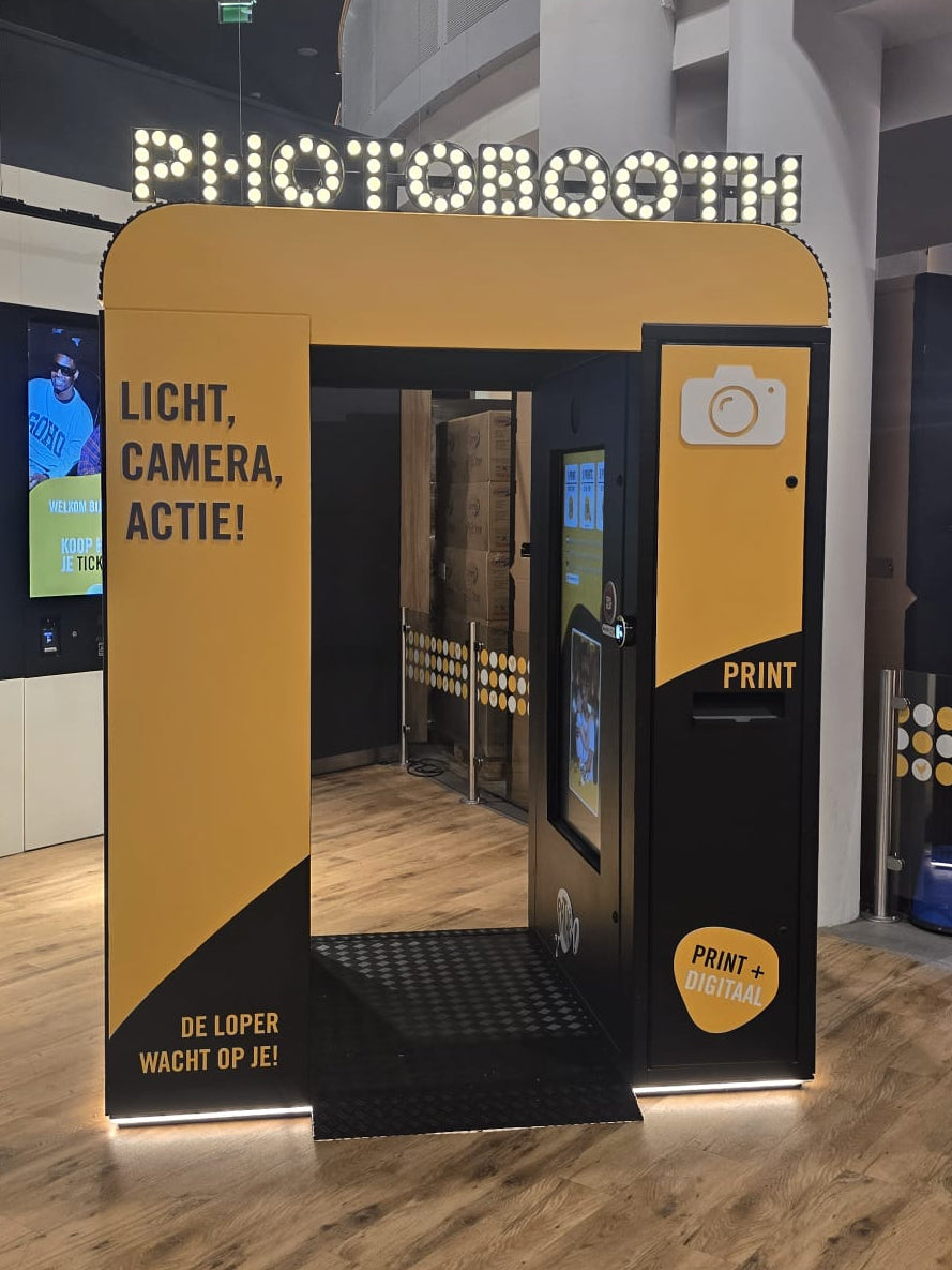Pathé photobooth neon letters — Dutch Neon Sign case study